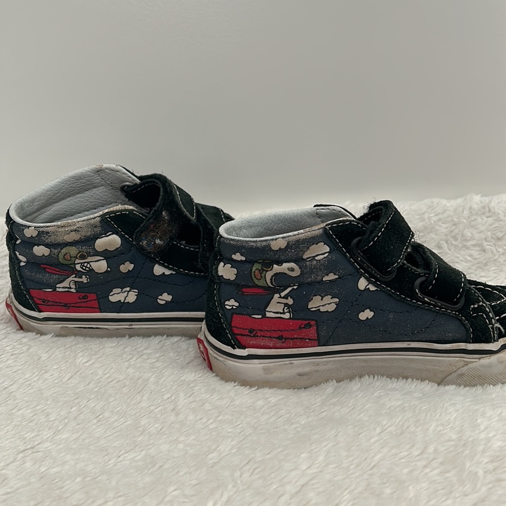 Vans - Picture 4 of 6